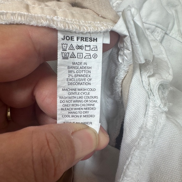 Joe Fresh Shorts Womens Size 10 White Embroidered Denim Embroidered Summer - Picture 4 of 9